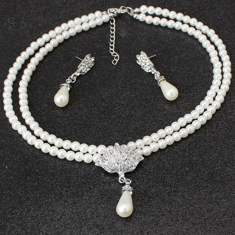 Crystal pearl necklace and earrings set