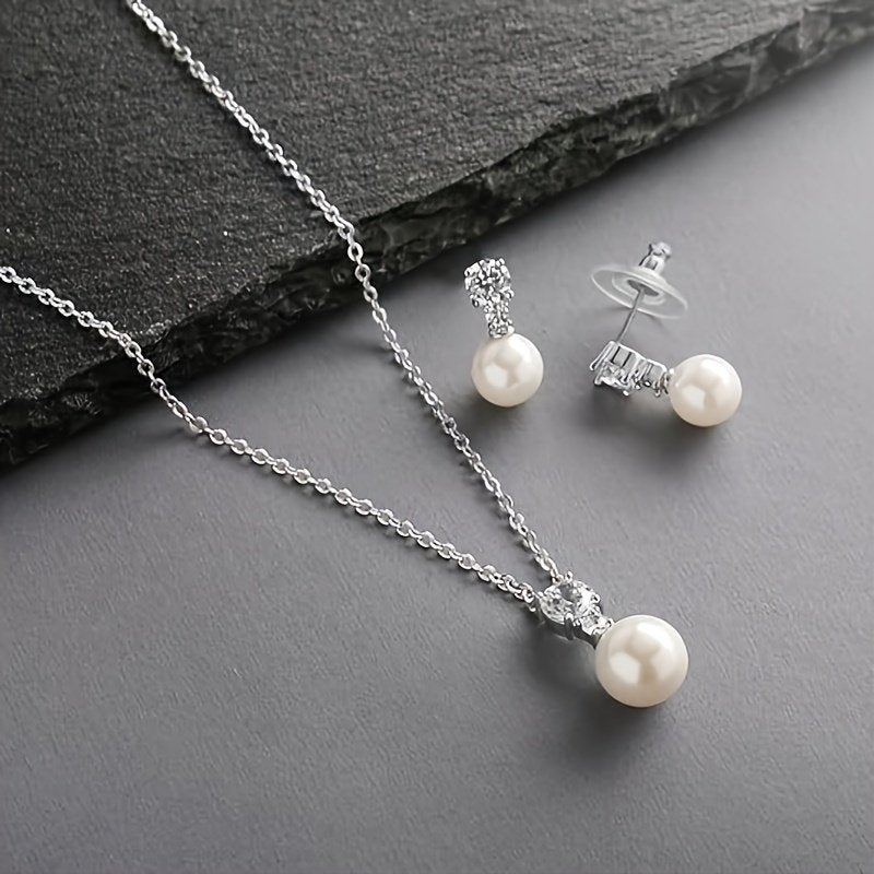 Pearl pendant necklace and earring set