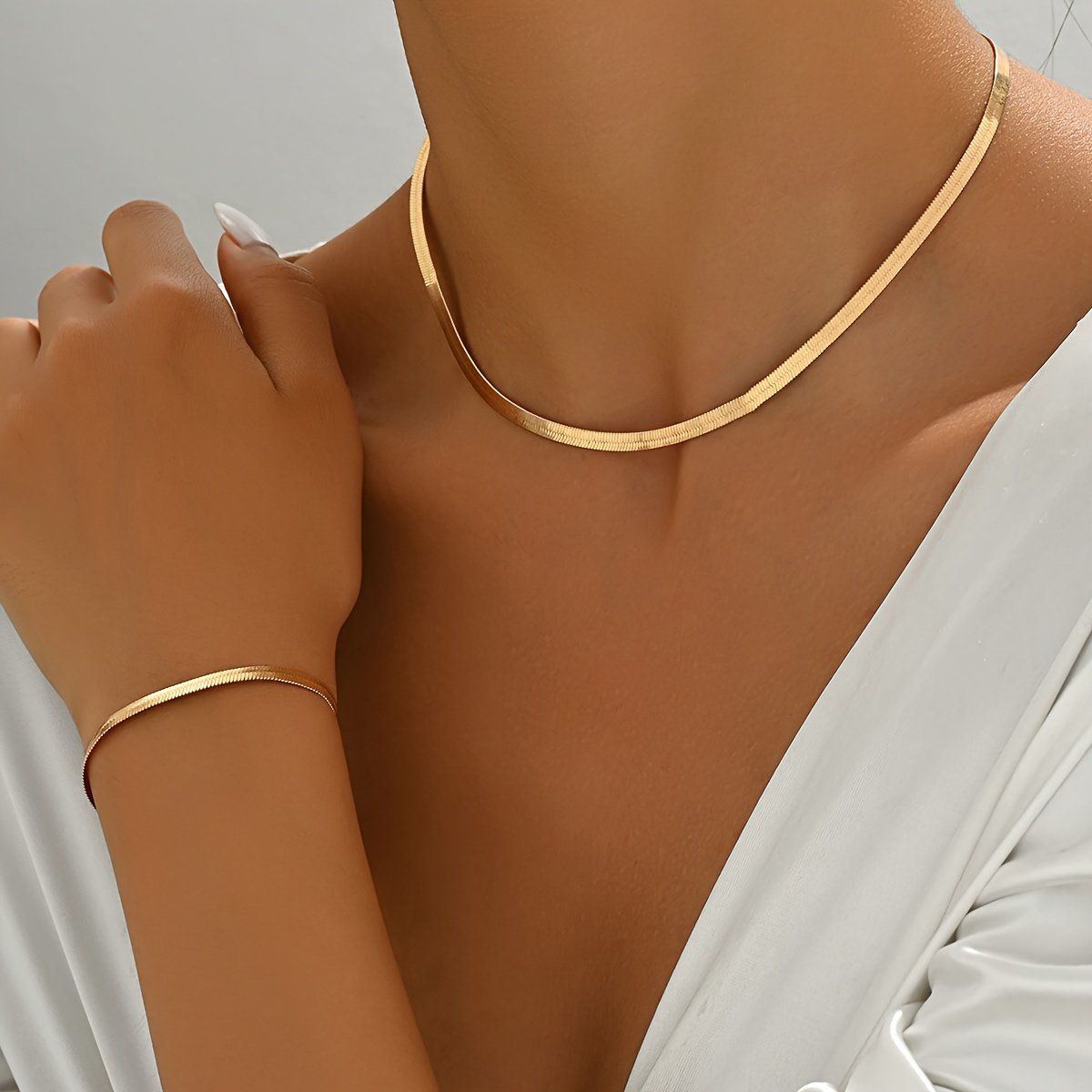 18-karat gold-plated necklace and bracelet set