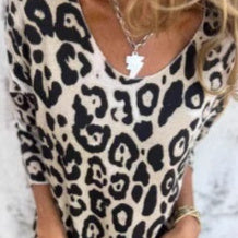 Women's long-sleeved leopard print sweater