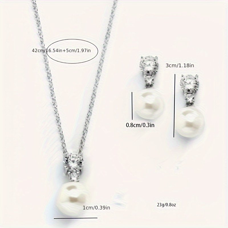 Pearl pendant necklace and earring set
