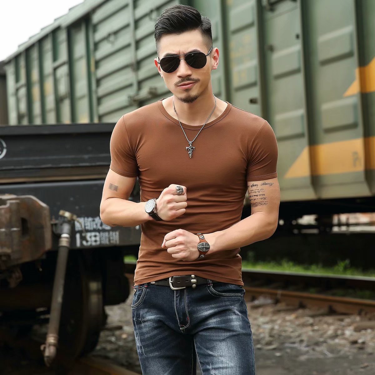 Men's fitted T-shirt