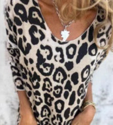 Women's long-sleeved leopard print sweater