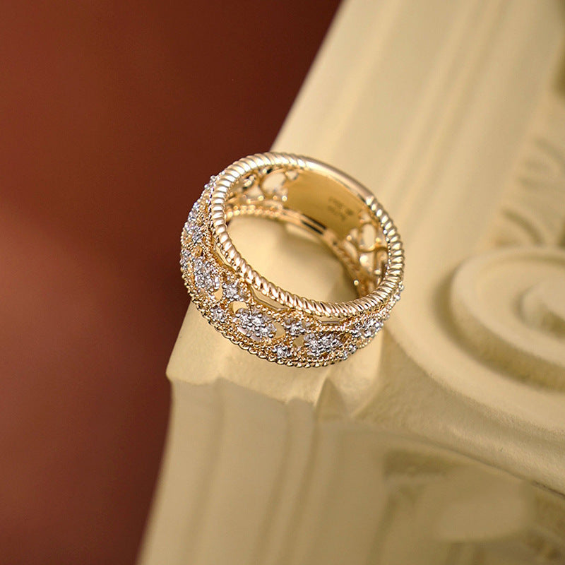 Vintage cut style carved gold ring