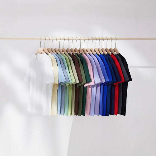 Round neck, short-sleeved T-shirt
